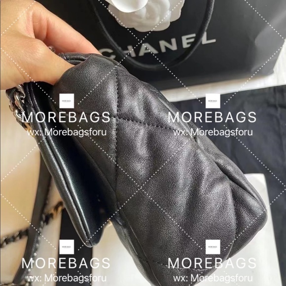Chanel 19 bag, 99% new - Picture 3 of 5